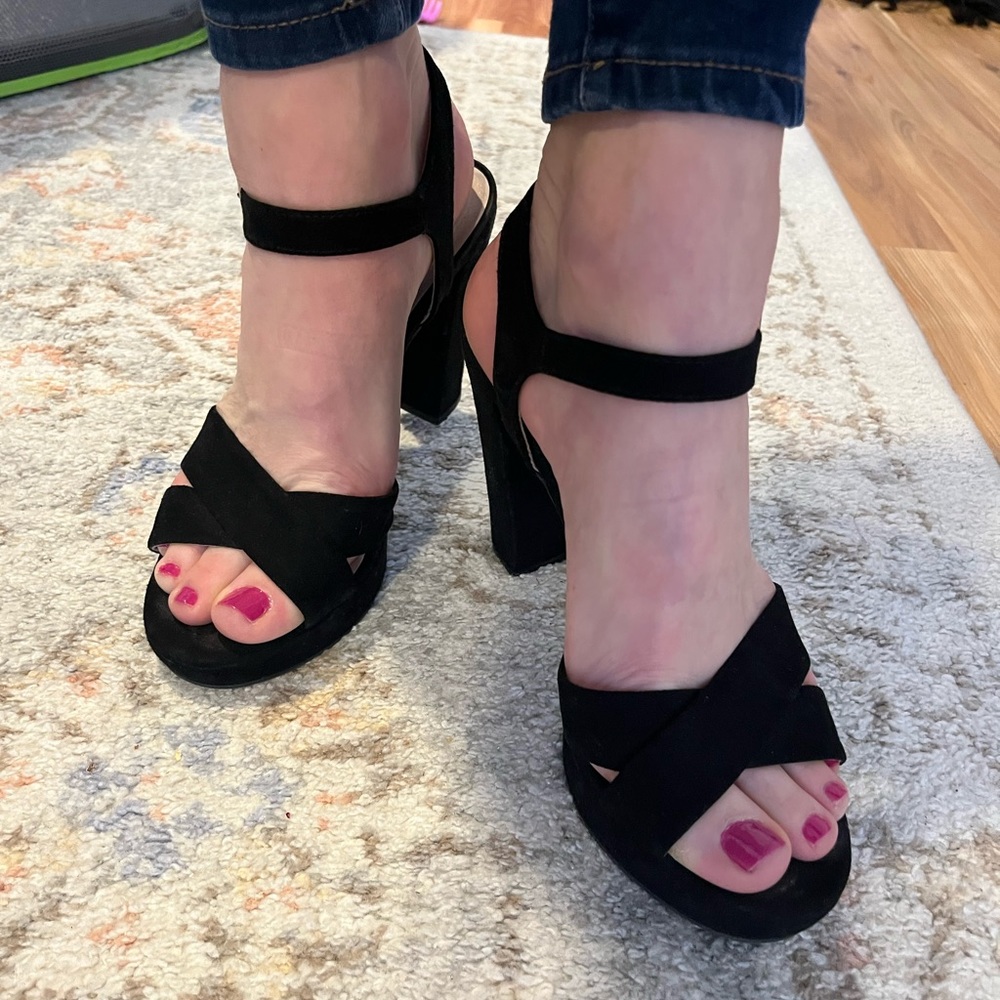 Chinese laundry heels